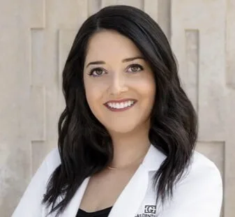 Dr. Layla Lohmann